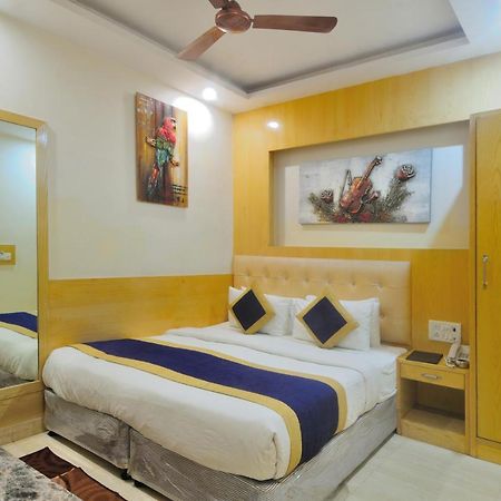 Hotel Prince Palace Deluxe - Paharganj - New Delhi Exteriör bild