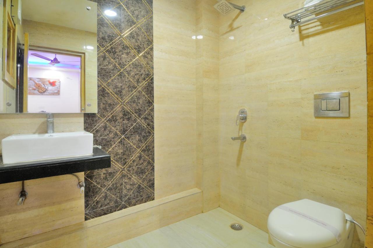Hotel Prince Palace Deluxe - Paharganj - New Delhi Exteriör bild