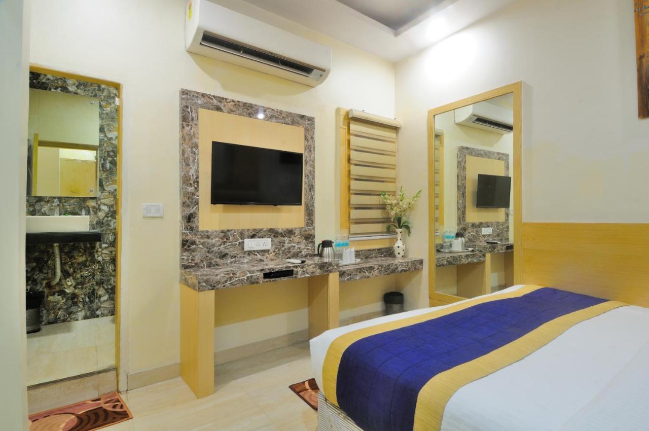 Hotel Prince Palace Deluxe - Paharganj - New Delhi Exteriör bild